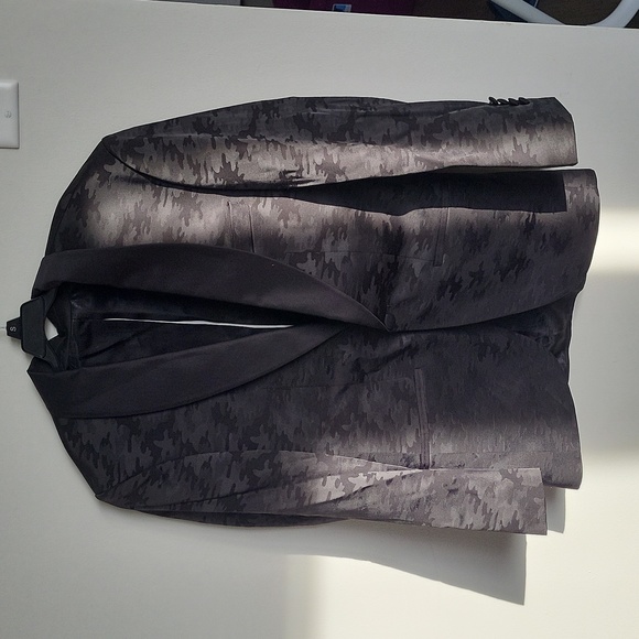 jacket - Picture 1 of 2